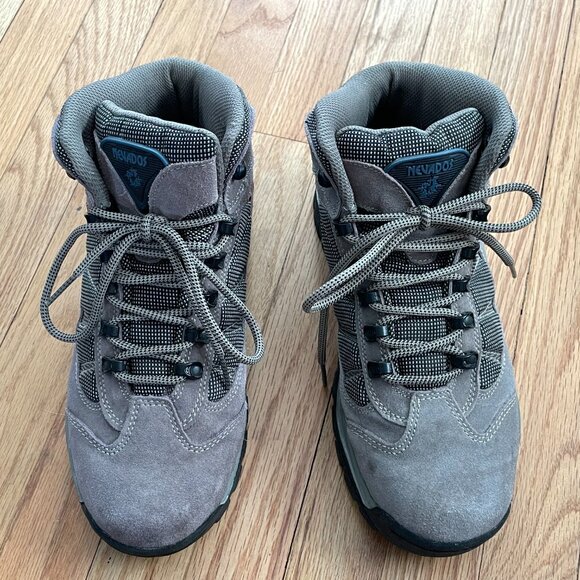 Nevados Women's Size 8 Ankle Height Steel-Toe Hiking Boots - Picture 2 of 11